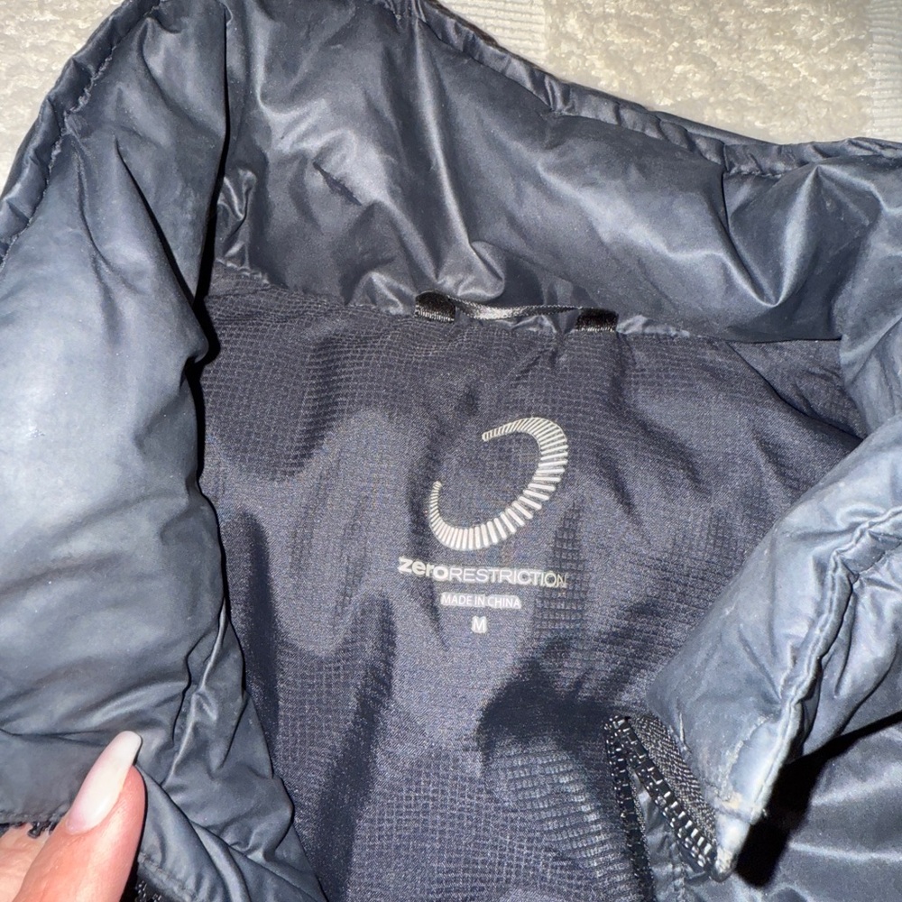 Zero Restriction Down Golf Winter Jacket Size Med… - image 3